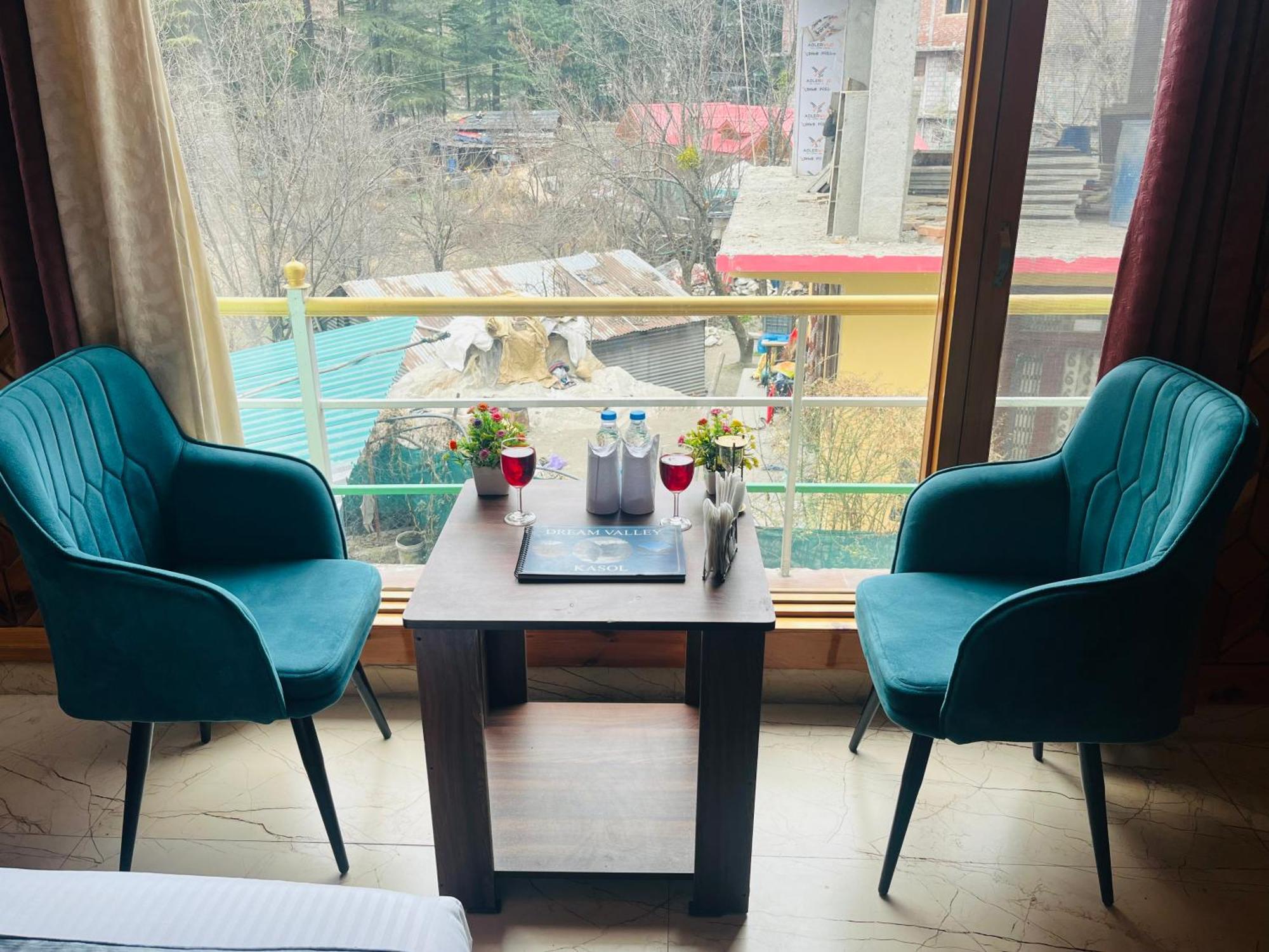 Russian Unit Kasol By Valley Εξωτερικό φωτογραφία